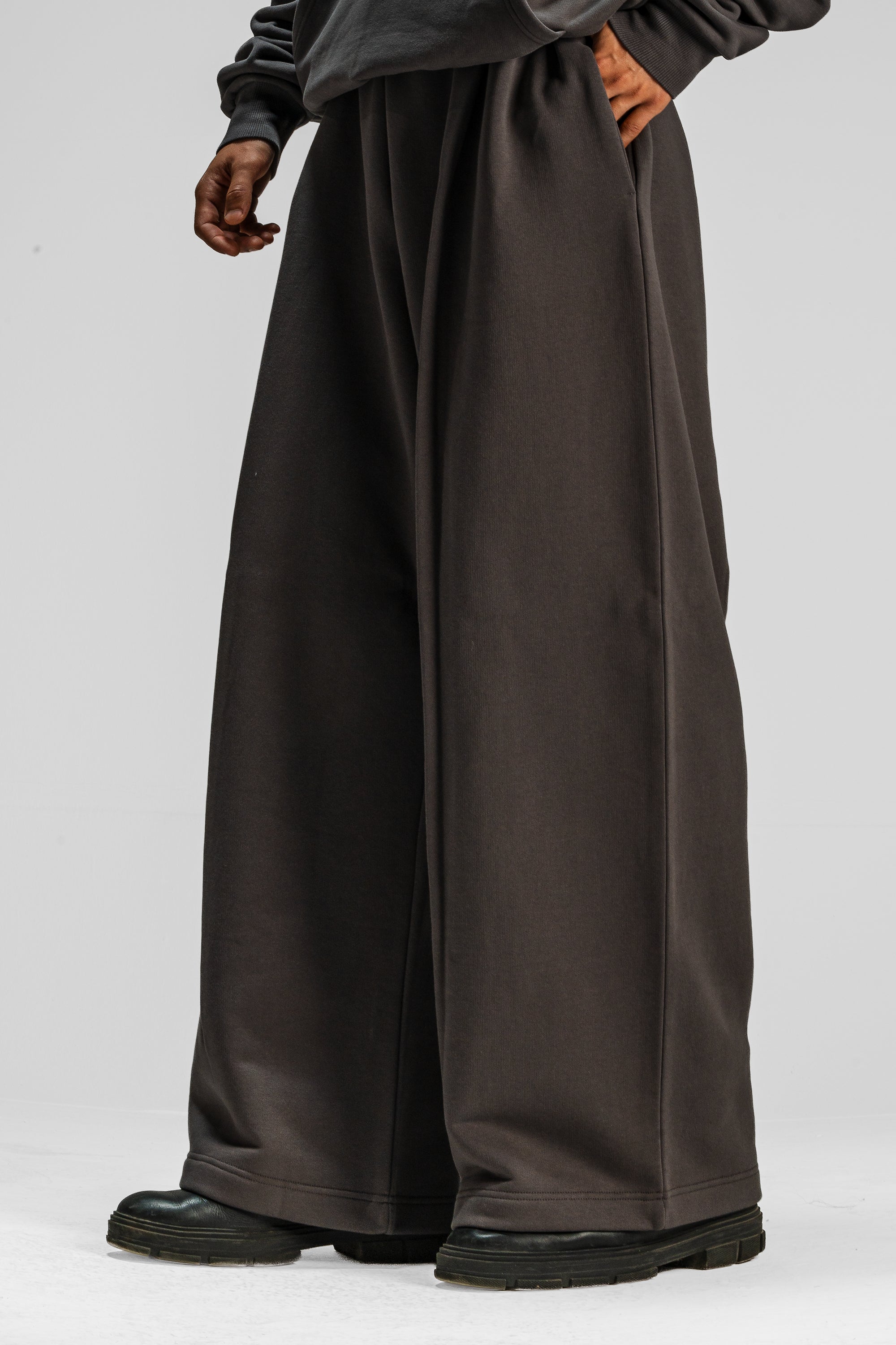 Y33 Pleated Baggy Organic Sweatpants - Anthracite [Pre-order]