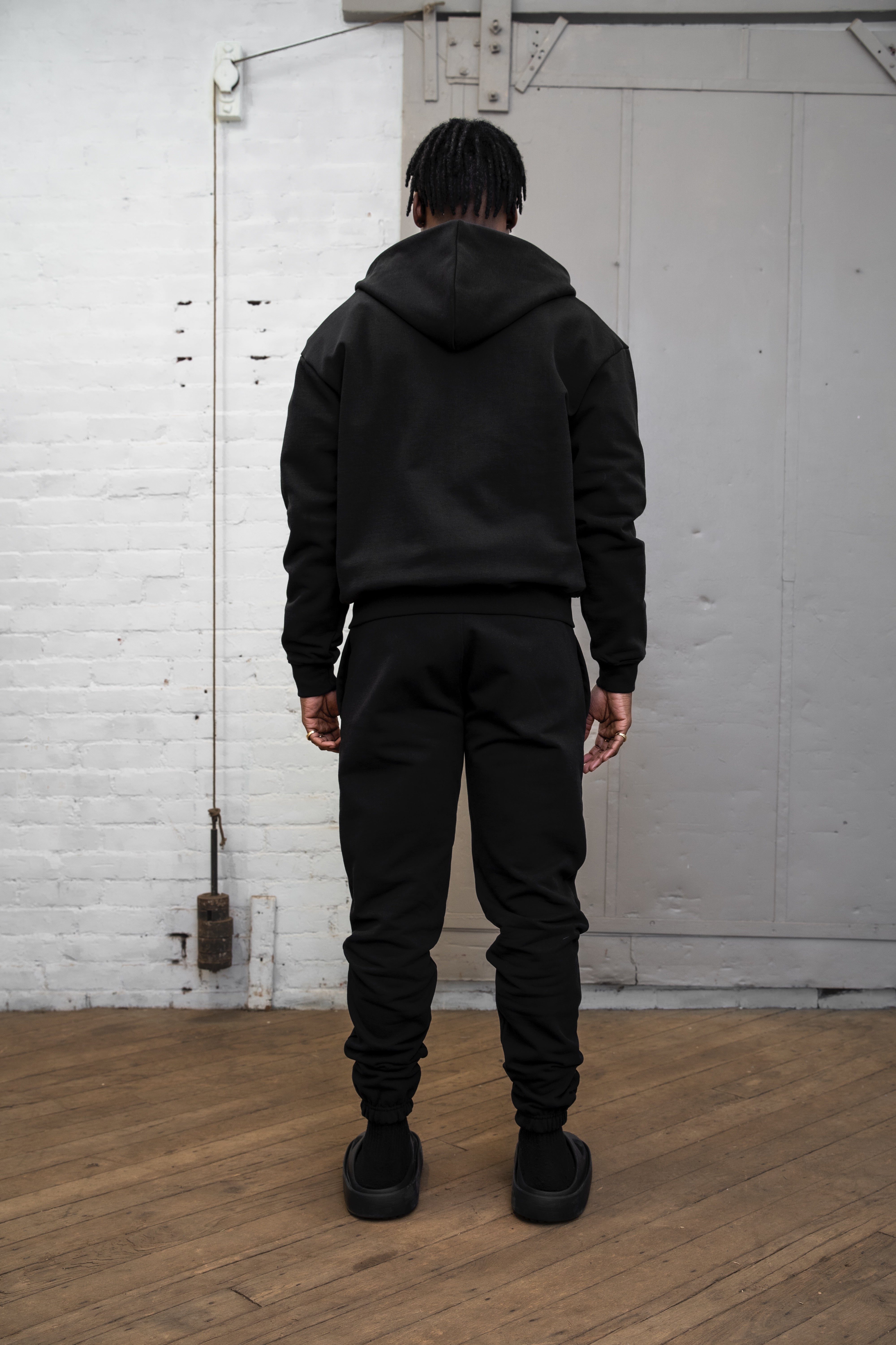 Black Zip Pack Basic (Worth $150/ March Delivery)