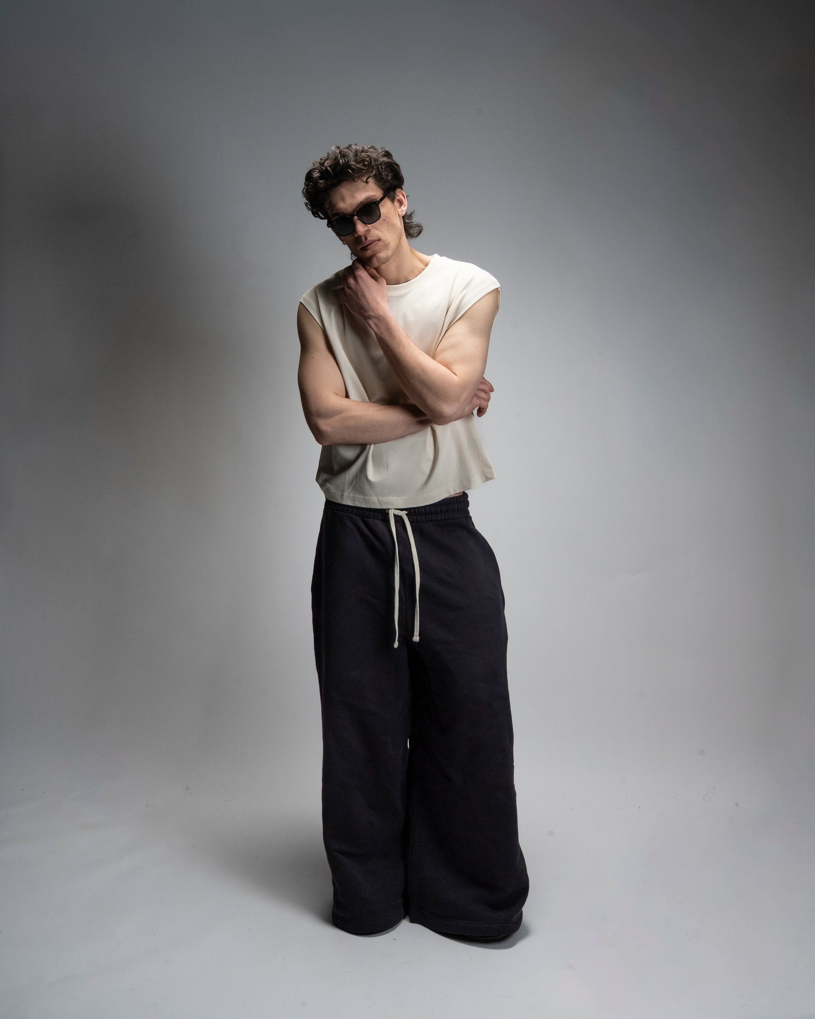 S22 Cropped Sleeveless Shirt Unisex — 220 GSM Organic Cotton - Artic Wolf