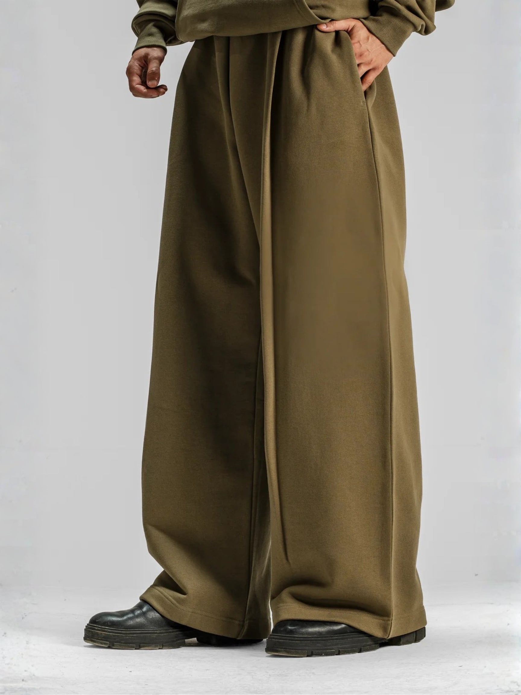 Y33 Pleated Baggy Organic Sweatpants - Burnt Olive [Pre-order]