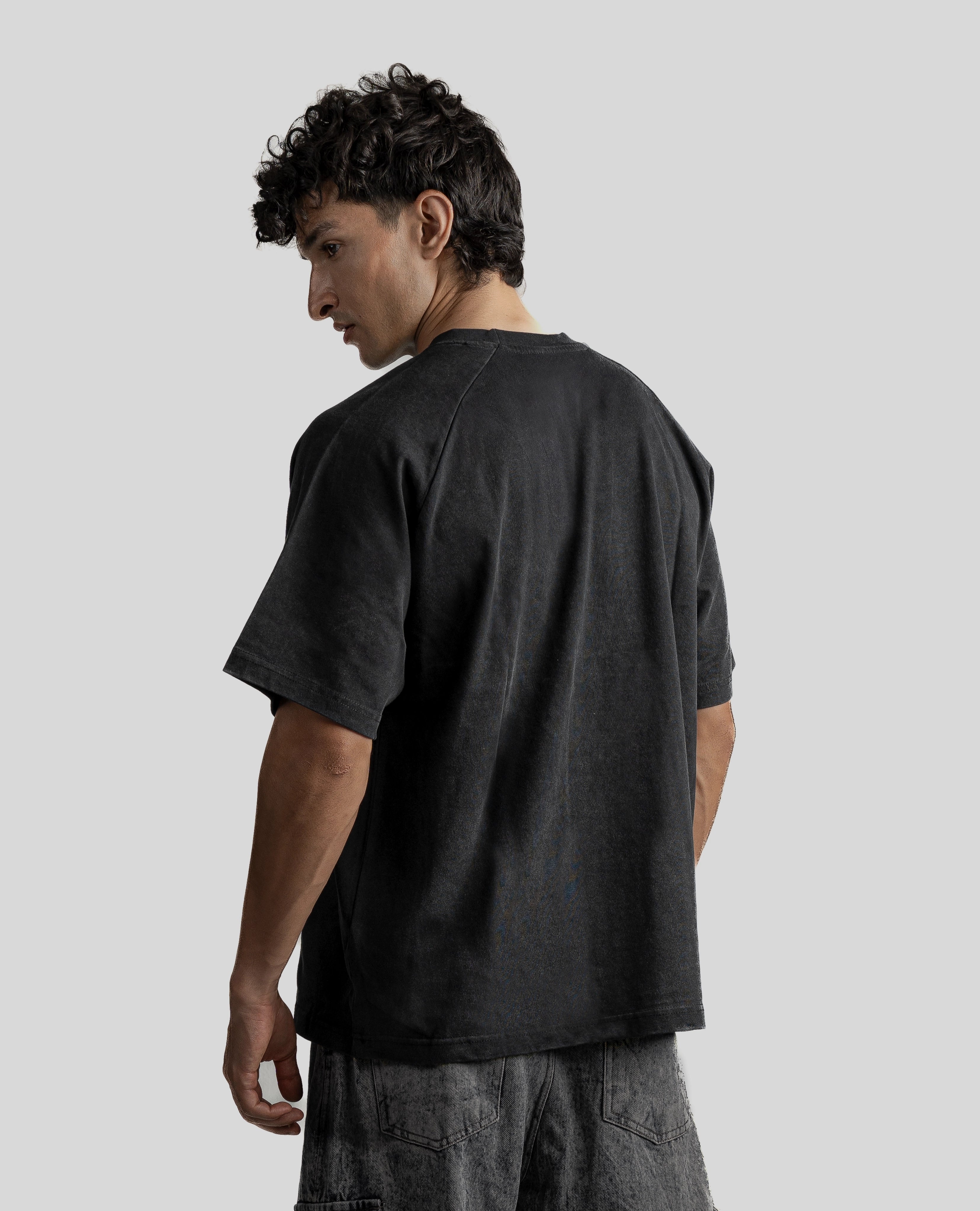 R32 Premium 220GSM Organic Cotton Raglan Tee – Vintage